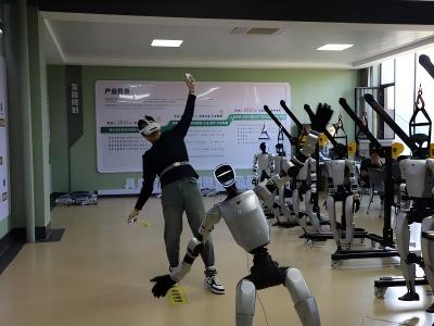 VR 遥操作套装