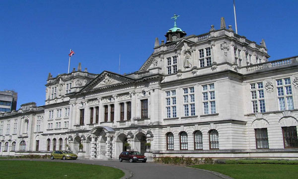 英国肯特大学