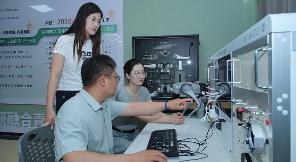 虚拟现实技术专业实训场景