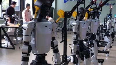宇树 G1 人形机器人